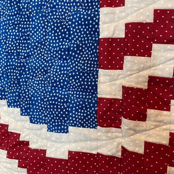 American Flag Quilted Wall Hanging - - Picture 3 of 9